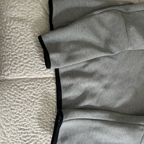 Nike tech - Picture 4 of 5